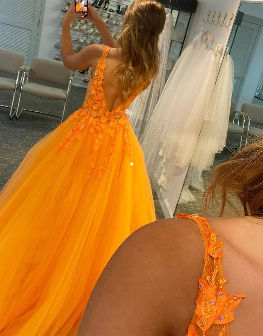 A-Line Tulle Deep V-neck Prom Dress with Appliques