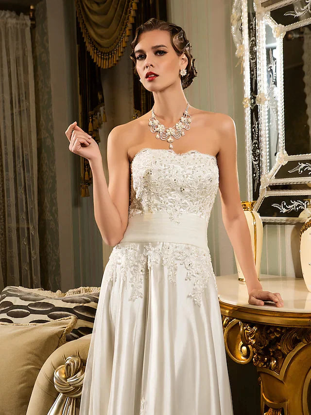 A-Line Wedding Dresses Strapless Asymmetrical Beaded Lace Strapless Vintage Illusion Detail with Appliques ButtonA-Line Wedding Dresses Strapless Asymmetrical Beaded Lace Strapless Vintage Illusion Detail with Appliques Button