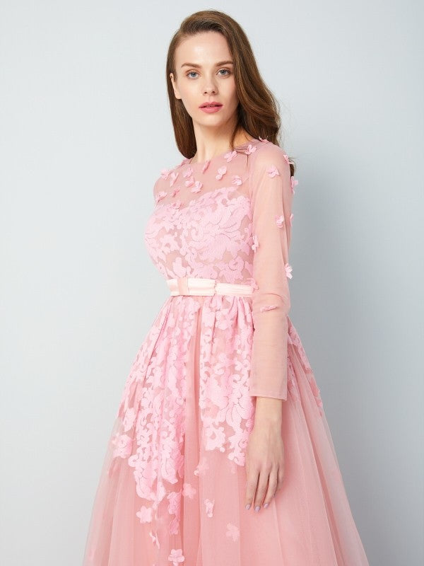 A-Line/Princess Scoop 3/4 Sleeves Floor-Length Applique Tulle Dresses