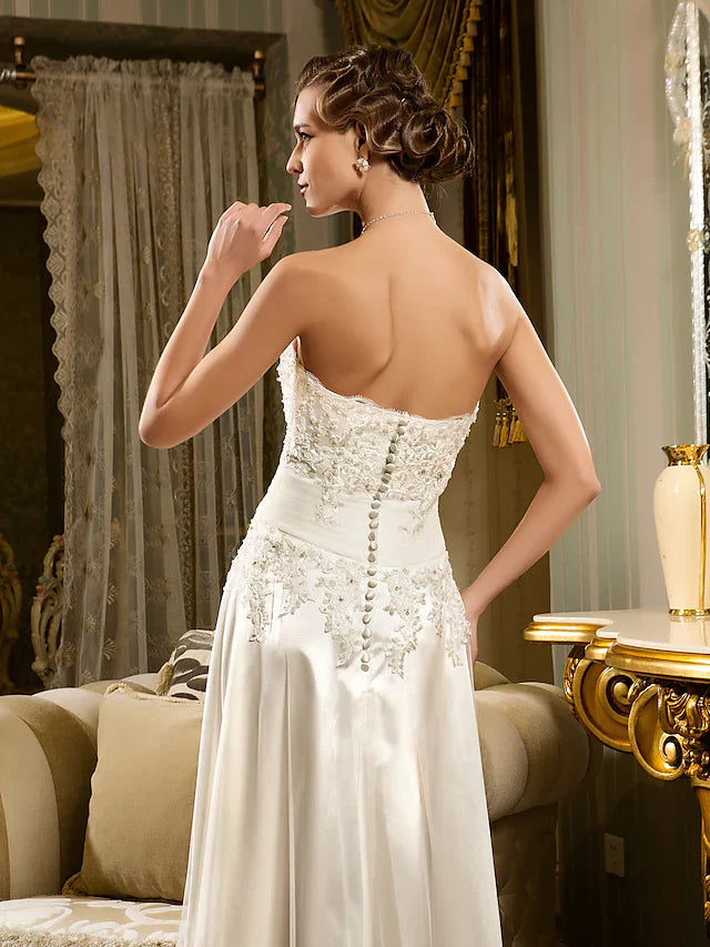 A-Line Wedding Dresses Strapless Asymmetrical Beaded Lace Strapless Vintage Illusion Detail with Appliques ButtonA-Line Wedding Dresses Strapless Asymmetrical Beaded Lace Strapless Vintage Illusion Detail with Appliques Button