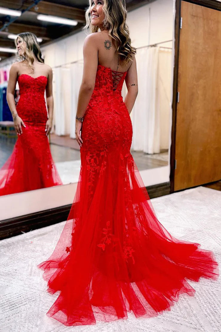 Mermaid Lace Strapless Tulle Prom Dresses with Appliques