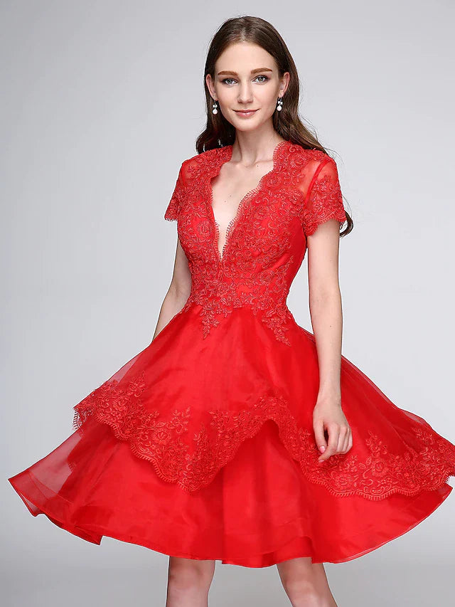 Ball Gown Elegant Cute Cocktail Party Prom Dress Plunging Neck Short Sleeve Knee Length Organza Lace Over Tulle with Appliques