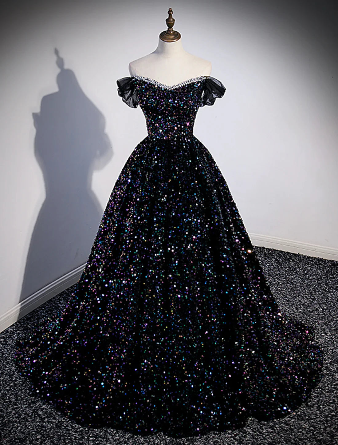 Ball Gown Prom Dresses Sparkle & Shine Dress Wedding Guest Birthday Court Train Sleeveless Off Shoulder Sequined