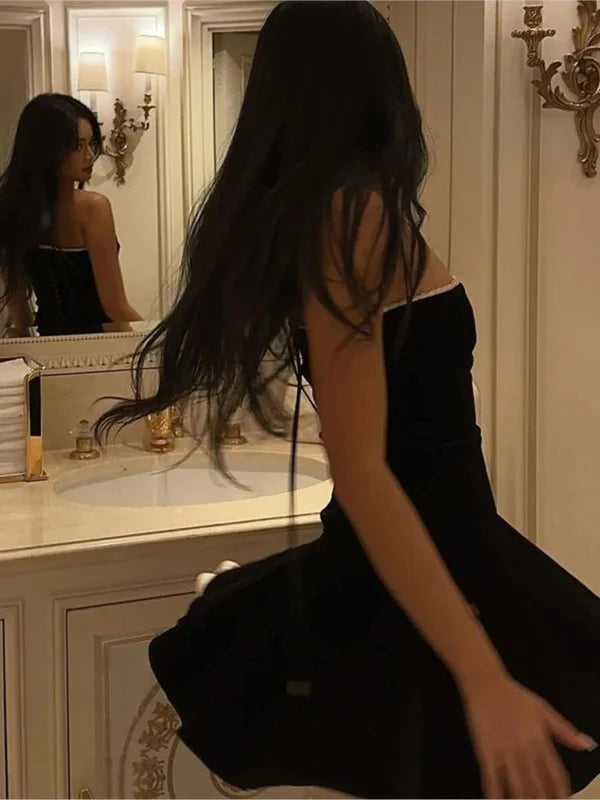 Black Strapless A-Line Velvet Lovely Mini Homecoming Dress Off Shoulder Party Dress