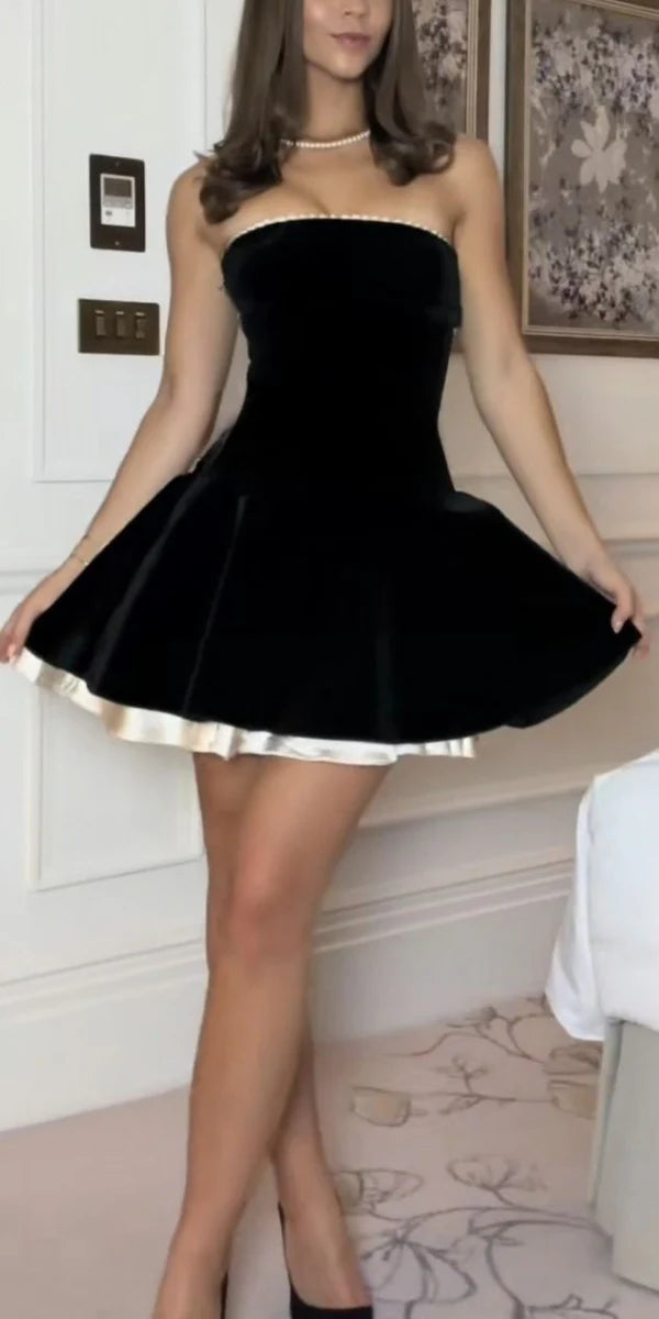 Black Strapless A-Line Velvet Lovely Mini Homecoming Dress Off Shoulder Party Dress