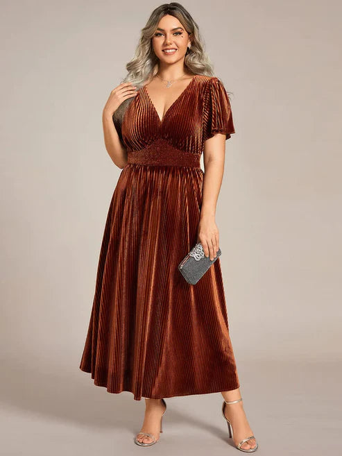 Plus Size A-line V-Neck Short Sleeve Pleated Velvet Fall Wedding Guest Dress/Prom Dresses Party Dresses