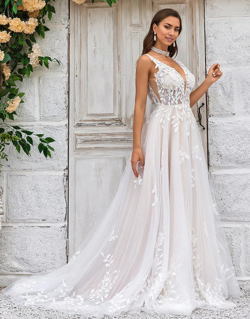 XinQingXiu Charming A-Line V-Neck Lace Ivory Long Wedding Dress With Applique