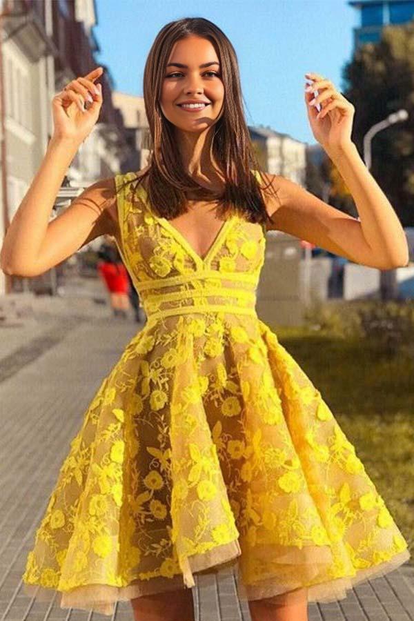 Yellow Short Mini Homecoming Dress V-neck Backless Sleeveless Cocktail Dresses