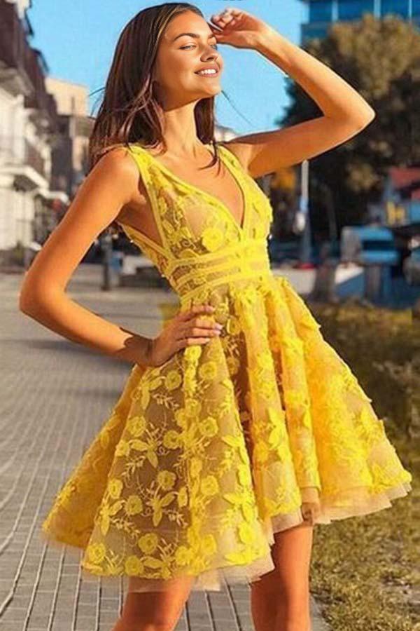 Yellow Short Mini Homecoming Dress V-neck Backless Sleeveless Cocktail Dresses
