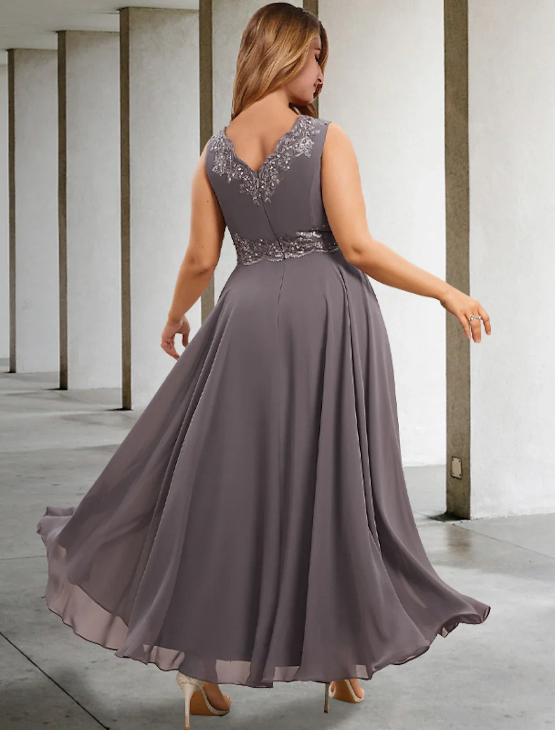Two Piece A-Line Evening Gown Elegant Dress Plus Size Formal Tea Length Sleeveless V Neck Chiffon with Appliques