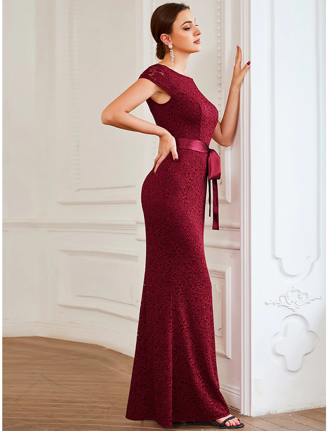 Mermaid / Trumpet Evening Gown Vintage Dress Formal Wedding Guest Floor Length Short Sleeve Jewel Neck Bridesmaid Dress Lace V Back with Strappy
