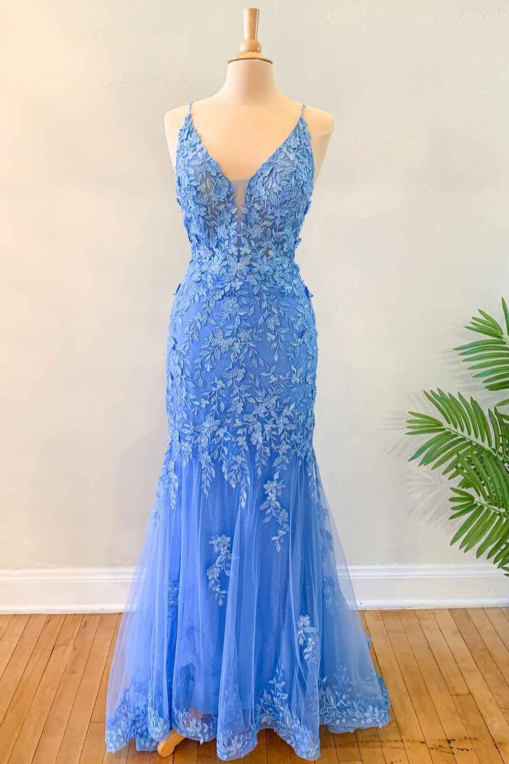 Sheath Mermaid Sky Blue Sweep/Brush Train Dresses Tulle Long Formal Dress with Appliques