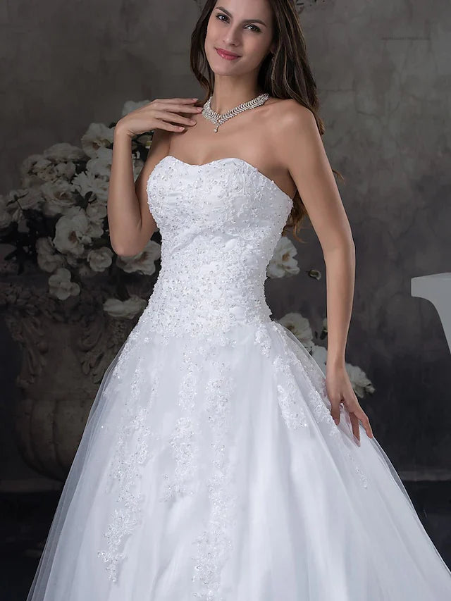 A-Line Elegant Wedding Dresses Strapless Court Train Lace Tulle Strapless with Beading Appliques