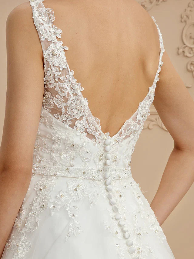 Ball Gown Wedding Dresses V Neck Court Train Tulle Beaded Lace Lace Over Tulle Spaghetti Strap Glamorous Illusion Detail Backless with Beading Appliques