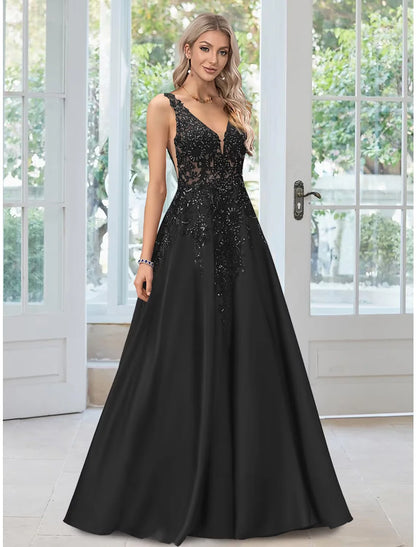 A-Line Evening Gown Black Dress Formal Floor Length Sleeveless V Neck Lace with Appliques