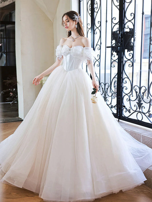 Ball Gown Quinceanera Dresses Princess Dress Sweetheart Neck Tulle Long Prom Dress White Sweet 16 Dress