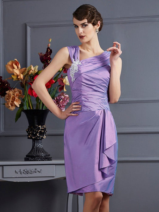 Sheath/Column Sleeveless Applique Short Taffeta Bridesmaid Dresses