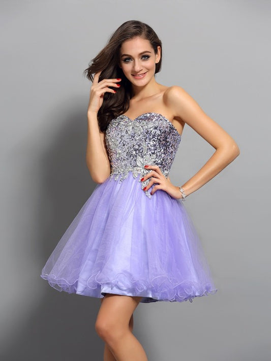 A-Line/Princess Sweetheart Beading Applique Sleeveless Short Net Cocktail Dresses