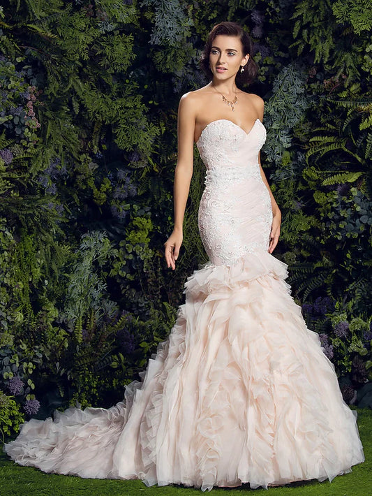 Wedding Dresses Sweetheart Neckline Court Train Tulle Corded Lace Strapless Vintage Sexy Illusion Detail with Appliques Cascading Ruffles