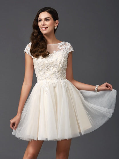 A-Line/Princess Scoop Applique Short Sleeves Short  Homecoming Dresses Cocktail Dresses