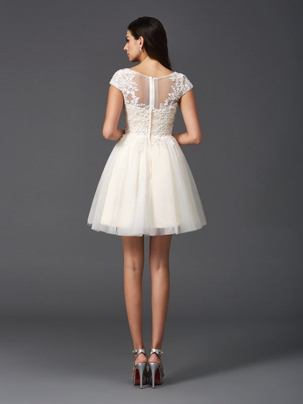 A-Line/Princess Scoop Applique Short Sleeves Short  Homecoming Dresses Cocktail Dresses