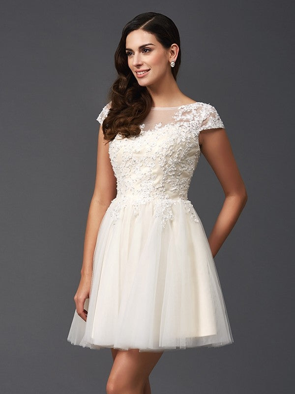 A-Line/Princess Scoop Applique Short Sleeves Short  Homecoming Dresses Cocktail Dresses