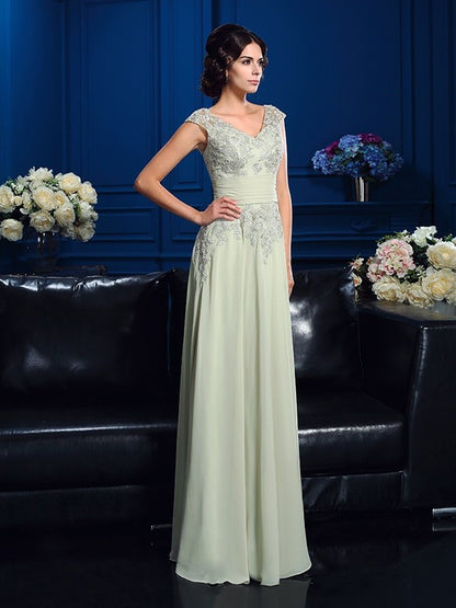 A-Line/Princess V-neck Applique Sleeveless Long Chiffon Mother of the Bride Dresses