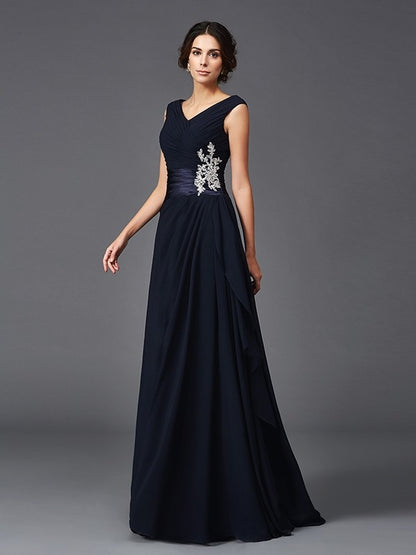 A-Line/Princess V-neck Applique Sleeveless Long Chiffon Mother of the Bride Dresses