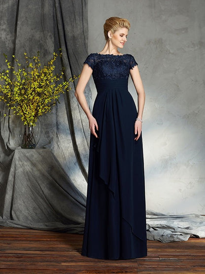 A-Line/Princess Bateau Applique Short Sleeves Long Chiffon Mother of the Bride Dresses