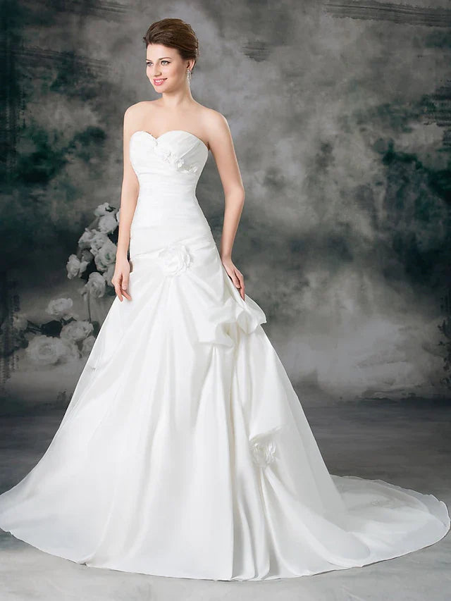 A-Line Wedding Dresses Sweetheart Neckline Court Train Satin Taffeta Strapless with Ruched Side-Draped
