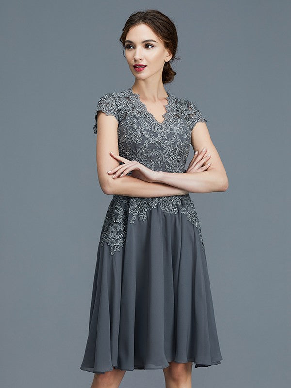 A-Line V-neck Chiffon Applique Sleeveless Knee-Length Mother of the Bride Dresses