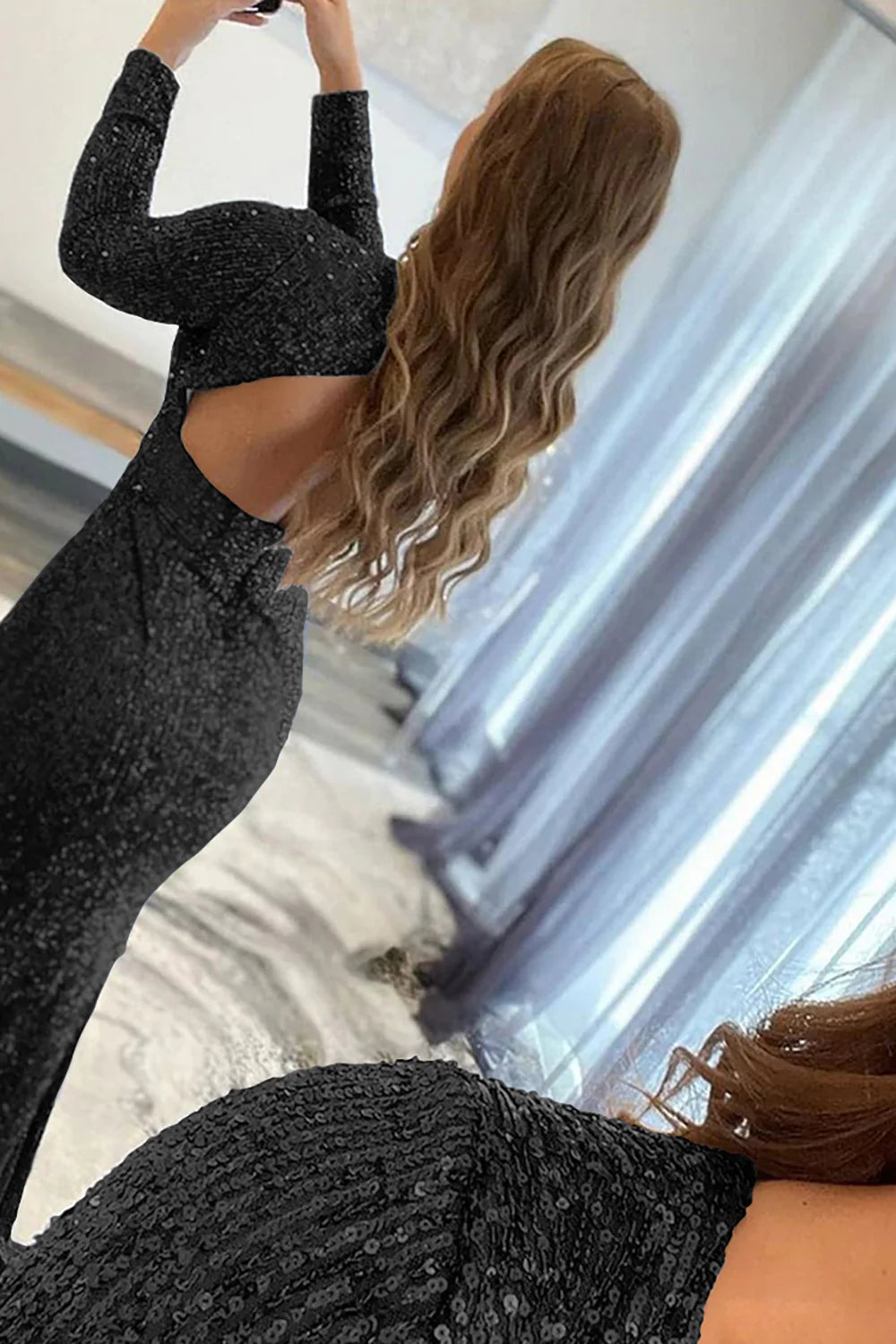 Sheath Mermaid Sequins Low V-Neck Long Sleeves Prom Dress