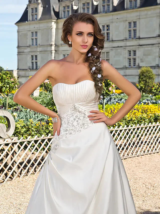 Princess A-Line Floor Length Wedding Dresses Strapless Chapel Train Satin Sleeveless With Embroidery