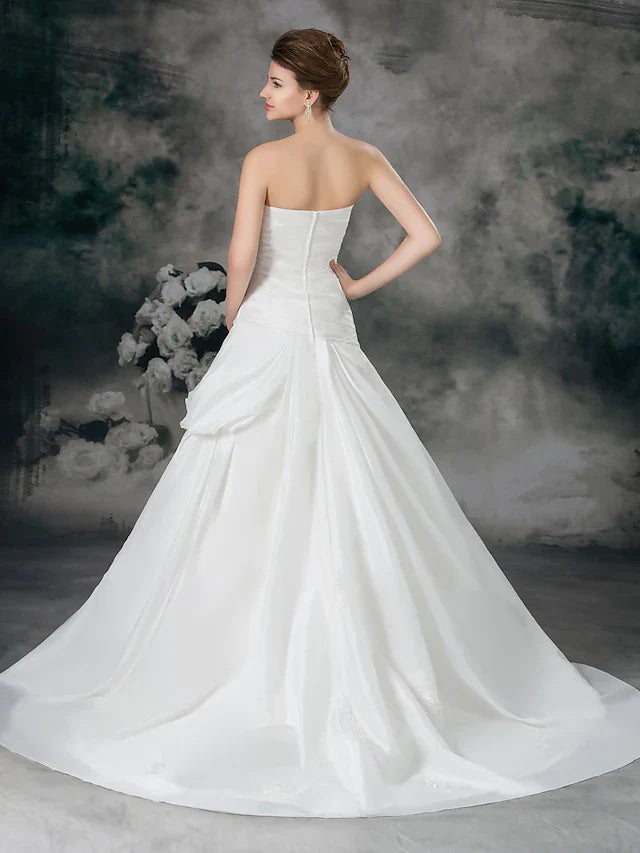 A-Line Wedding Dresses Sweetheart Neckline Court Train Satin Taffeta Strapless with Ruched Side-Draped