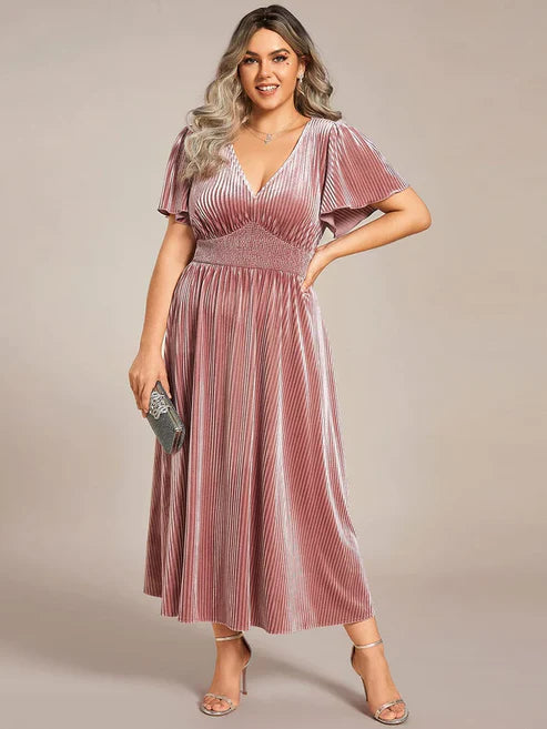 Plus Size A-line V-Neck Short Sleeve Pleated Velvet Fall Wedding Guest Dress/Prom Dresses  Party Dresses