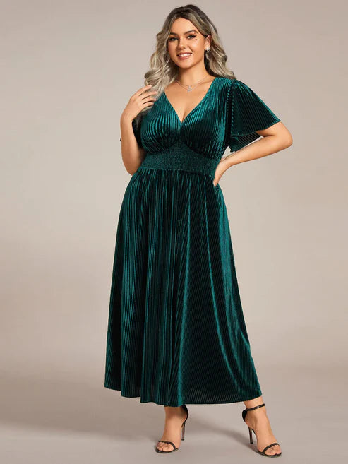 Plus Size A-line V-Neck Short Sleeve Pleated Velvet Fall Wedding Guest Dress/Prom Dresses  Party Dresses