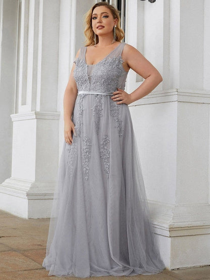 Plus Size Elegant Sleeveless Applique Flowy Tulle Evening Dress