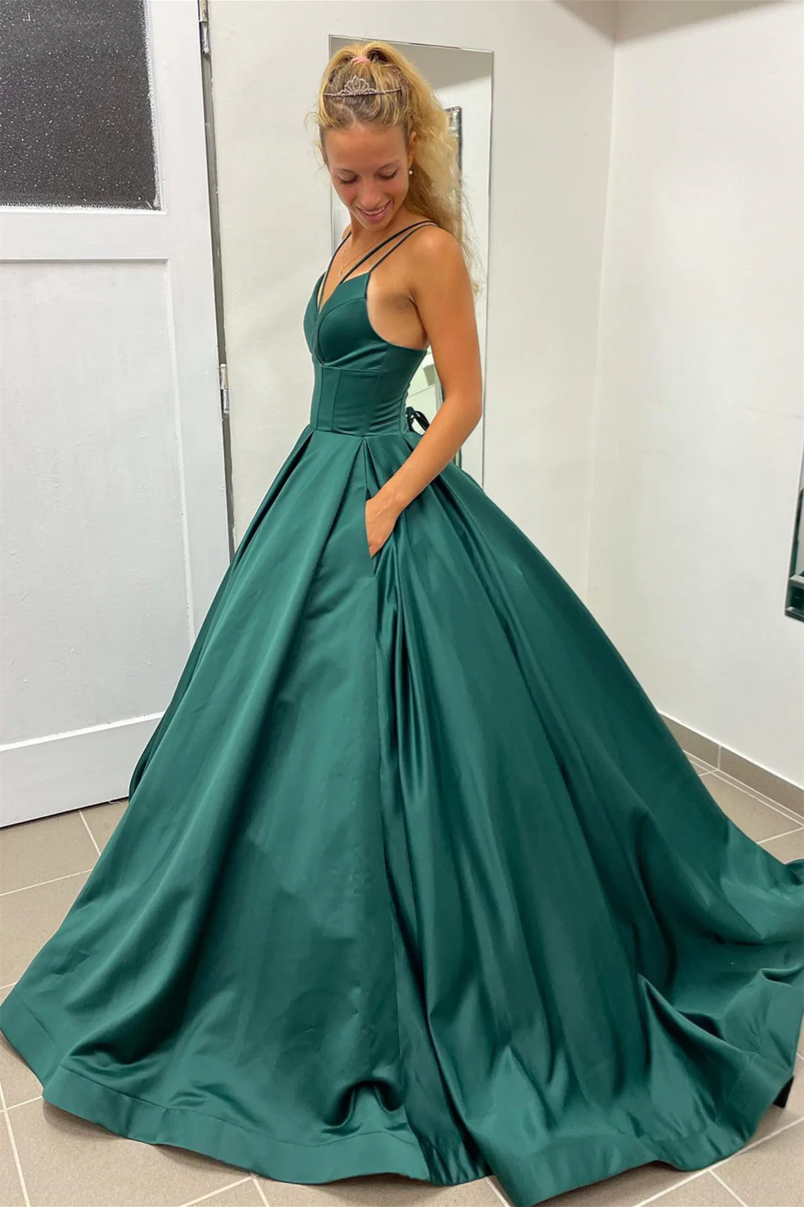 Sweep/Brush Train Dresses Hunter Green Deep V-Neck Straps A-line Long Prom Dress