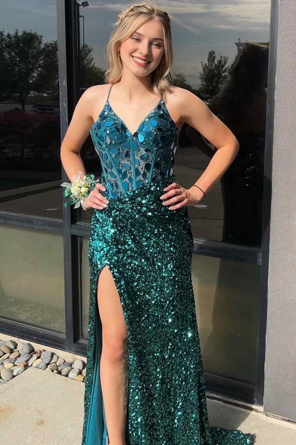 Sweep/Brush Train Dresses Straps Black V-Neck Mirror Sequin Long Prom Dress