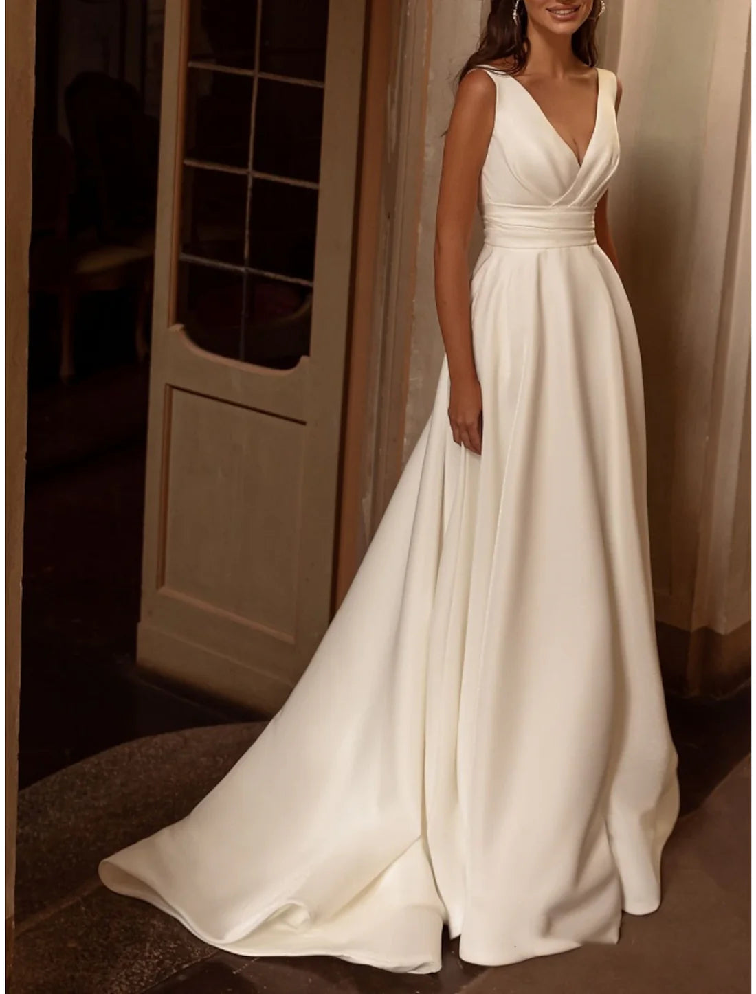 Beach Simple Wedding Dresses A-Line V Neck Sleeveless Court Train Satin Bridal Gowns With Pleats