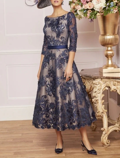 A-Line Mother of the Bride Dress Wedding Guest Elegant Vintage Plus Size Bateau Neck Tea Length Lace Half Sleeve with Lace