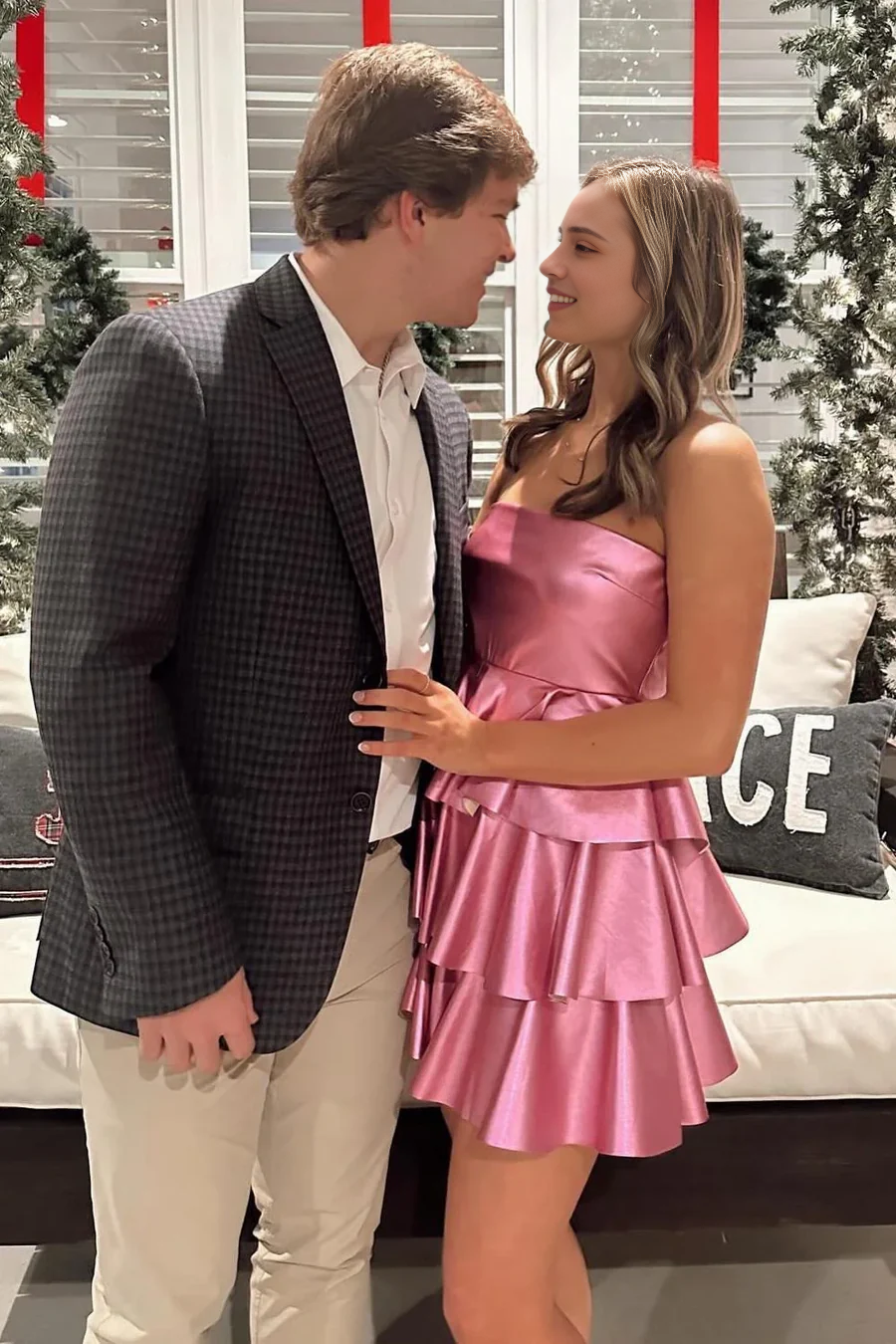 Sweetheart A-Line Strapless Satin Short Prom Dress Charming Birthday Party Dress Lovely Graduation Dress Homecoming Dress