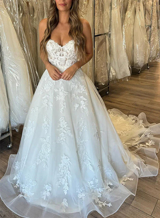 Sweetheart Sleeveless A-Line Court Train Lace/Tulle Wedding Dresses Off Shoulder with Appliques