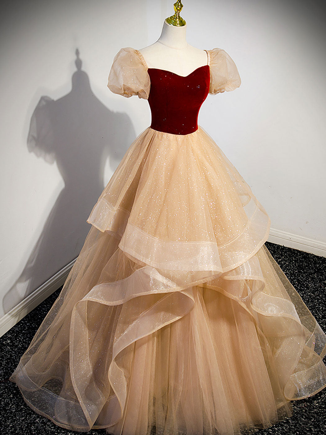 A-Line Champagne Long Prom Dresses Tulle Formal Dresses Short Sleeves Elegant Evening Dress