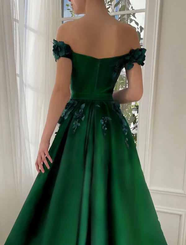 A Line Prom Dresses Luxurious Dress Christmas Red Green Dress Wedding Party Floor Length Short Sleeve Off Shoulder Satin with Slit Appliques