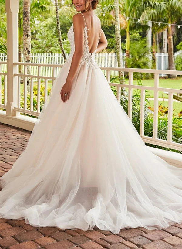 V-Neck Ball-Gown Wedding Dresses With Lace/Tulle Sweep Train And Appliques Elegant