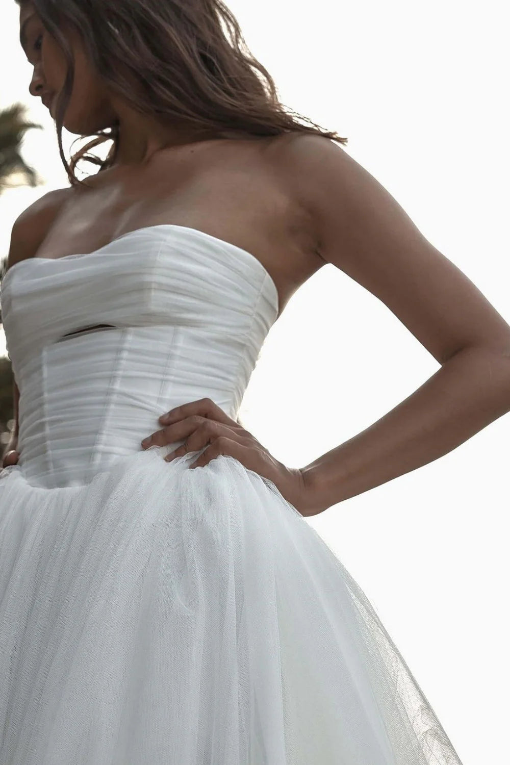 Strapless Wedding Dress Ball Gown Corset Tulle Bridal Dress With Sweep Train Off Shoulder Solid Color