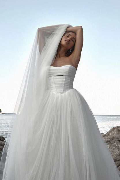 Strapless Wedding Dress Ball Gown Corset Tulle Bridal Dress With Sweep Train Off Shoulder Solid Color