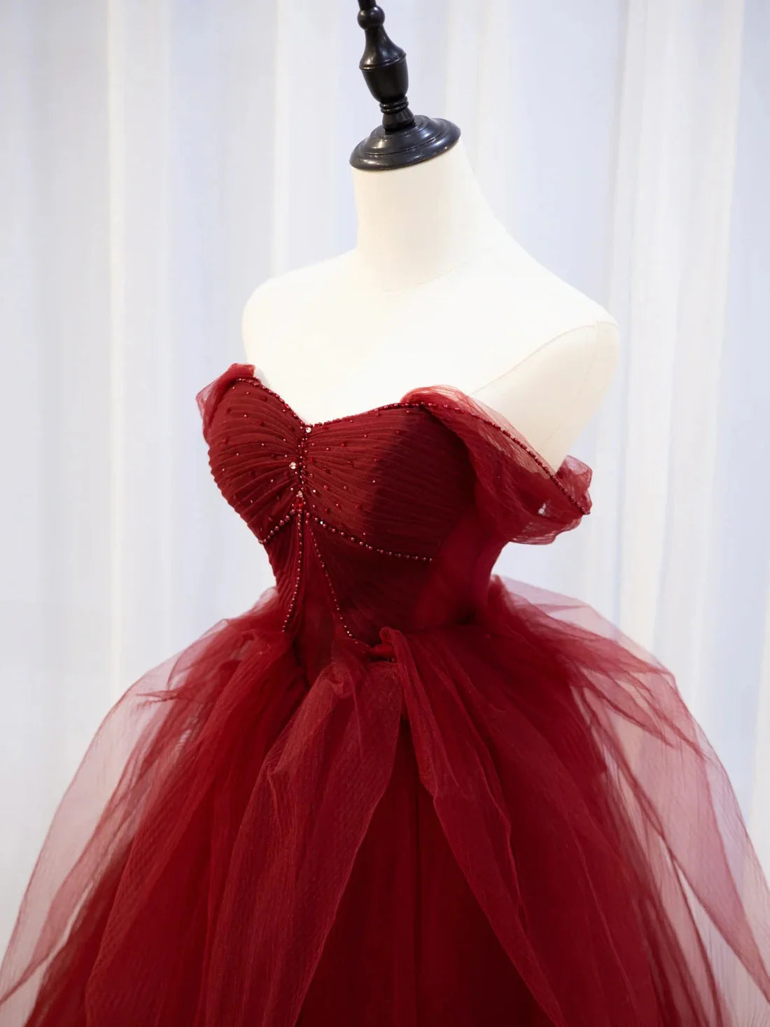 Burgundy sweetheart neck tulle lace beads long prom dress evening dress Off Shoulder december wedding guest dress