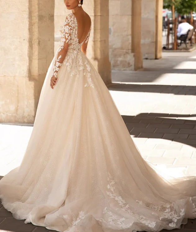 Ball-Gown Long Sleeves Lace Wedding Dresses V-neck Floor Length Elegant with Appliques